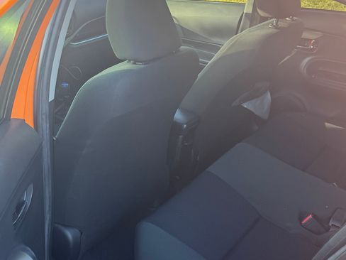 Used 2016 Toyota Prius C Three image 10