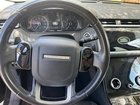 Used 2019 Land Rover Range Rover Velar image 12