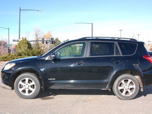 Used 2010 Toyota RAV4 Limited image 5