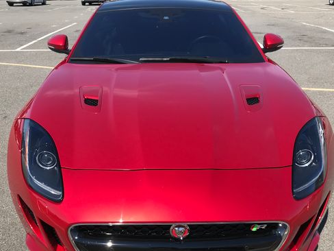 Used 2017 Jaguar F-TYPE R image 9