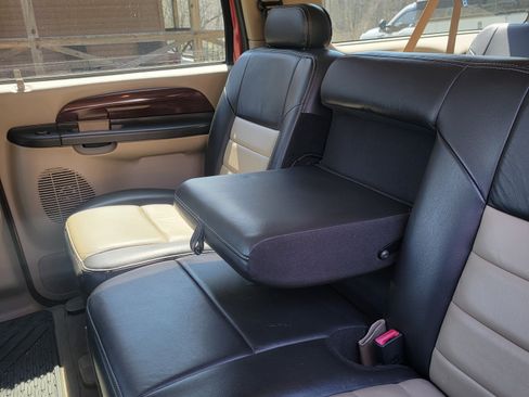 Used 2005 Ford Excursion Eddie Bauer image 15