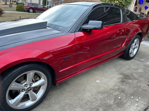 Used 2006 Ford Mustang GT Premium image 4