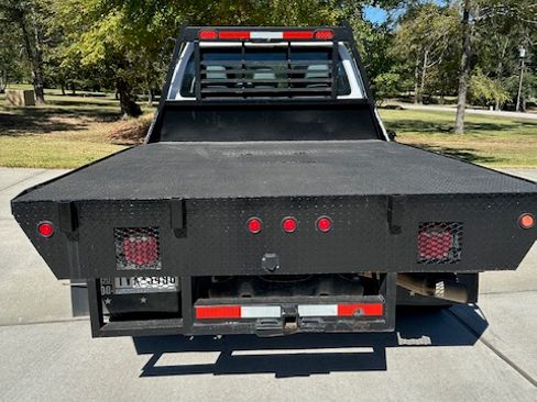 Used 2012 Ford F550 2WD Crew Cab Super Duty w/ Payload Upgrade Pkg image 9