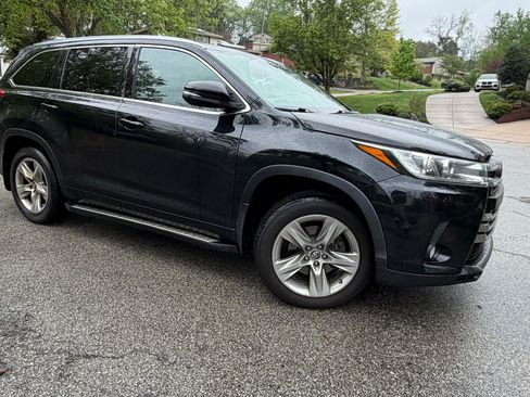 Used 2018 Toyota Highlander Limited AWD/4WD image 10