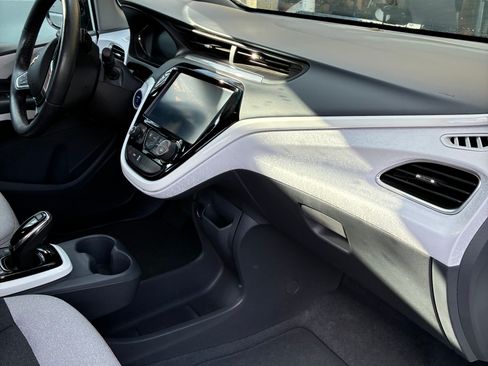Used 2017 Chevrolet Bolt LT image 16
