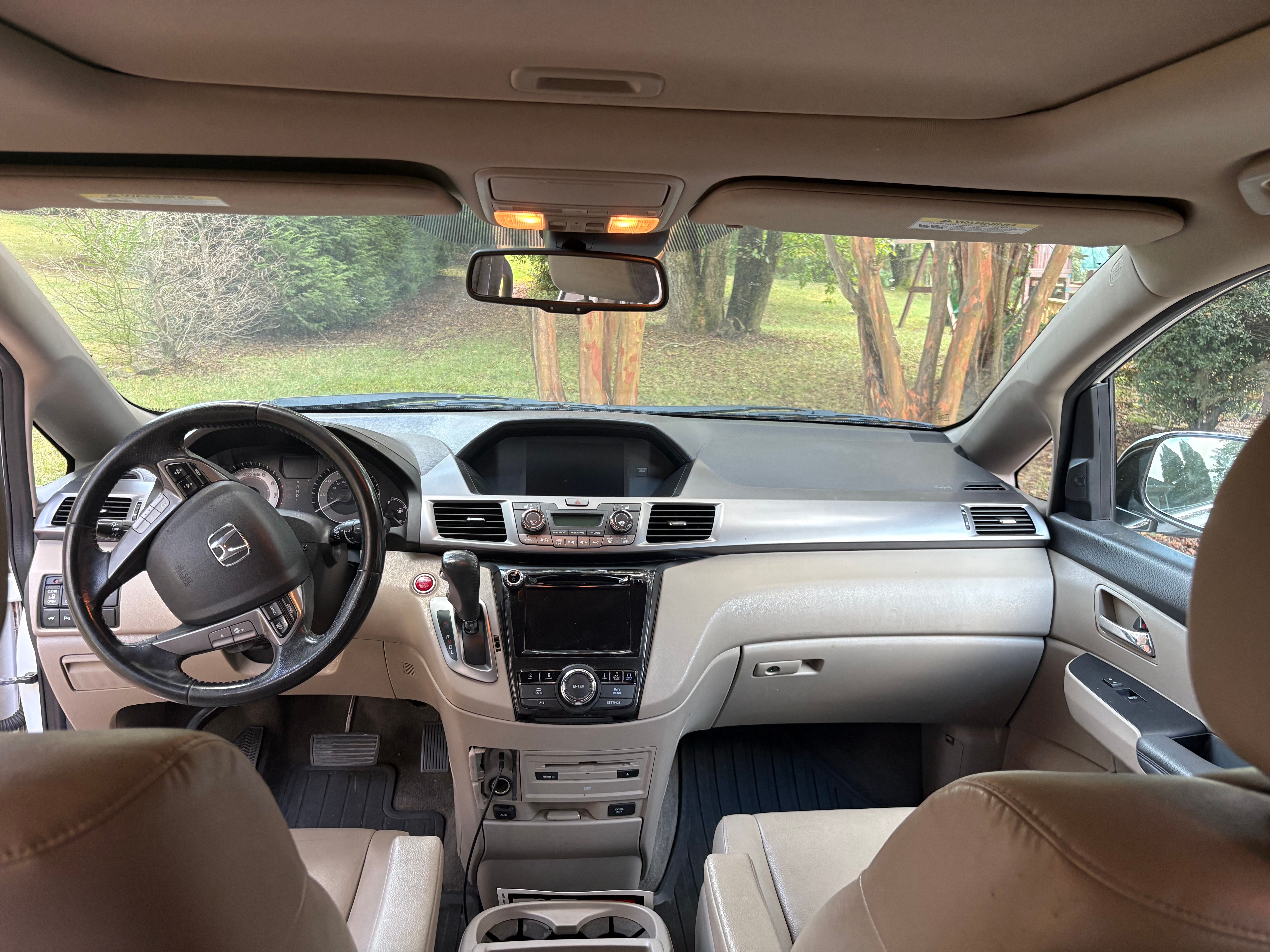 Used 2014 Honda Odyssey Touring Elite image 13