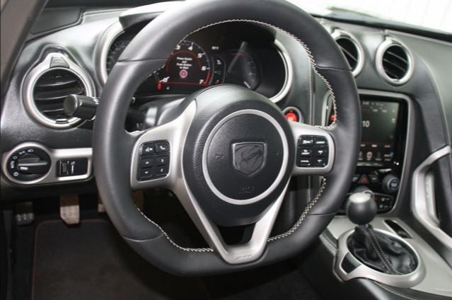 Used 2013 SRT Viper GTS w/ GTS Laguna Interior Pkg RWD image 17