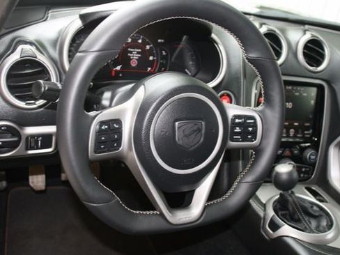 Used 2013 SRT Viper GTS w/ GTS Laguna Interior Pkg RWD image 17