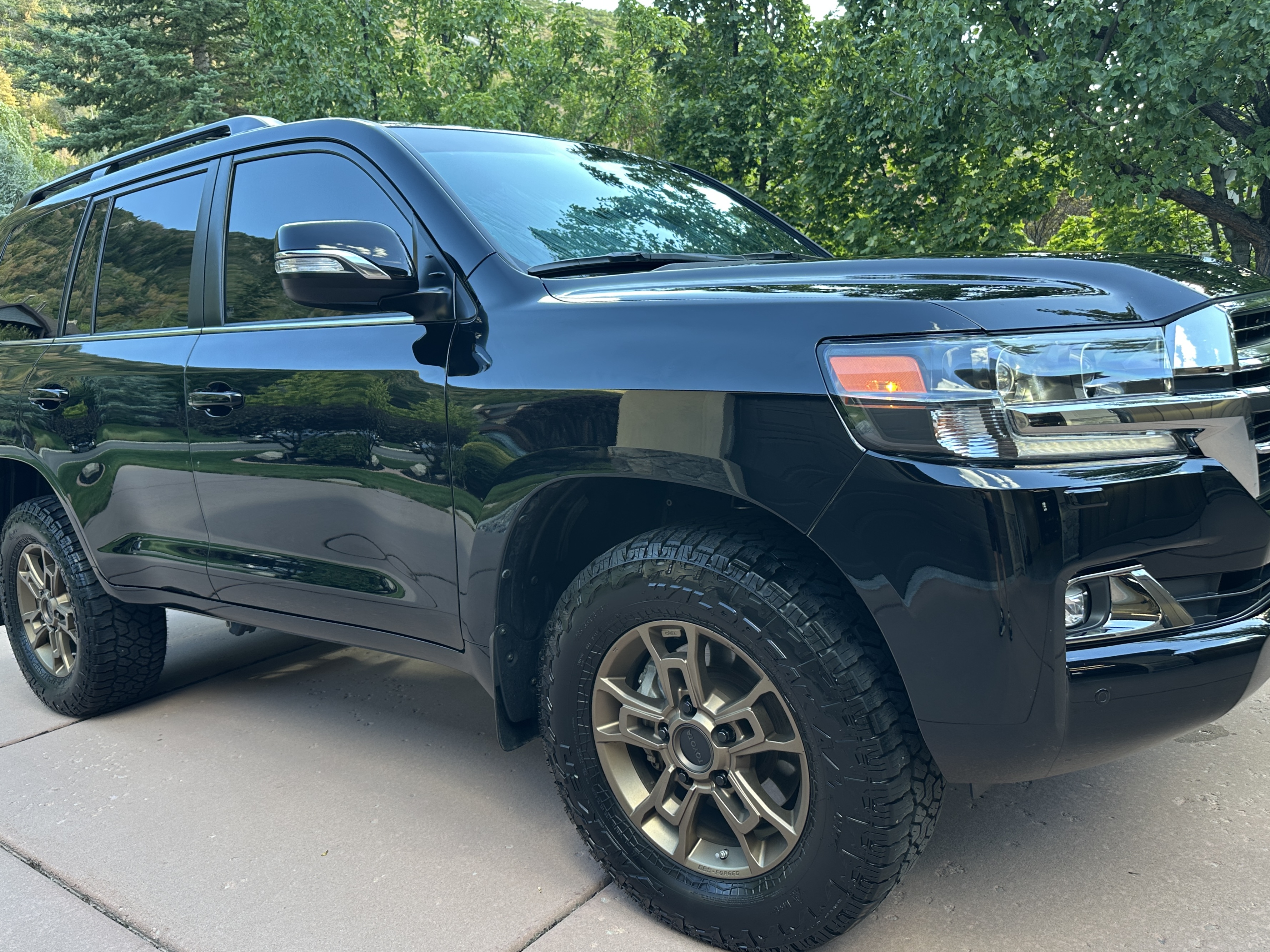 Used 2021 Toyota Land Cruiser Heritage Edition AWD/4WD image 2