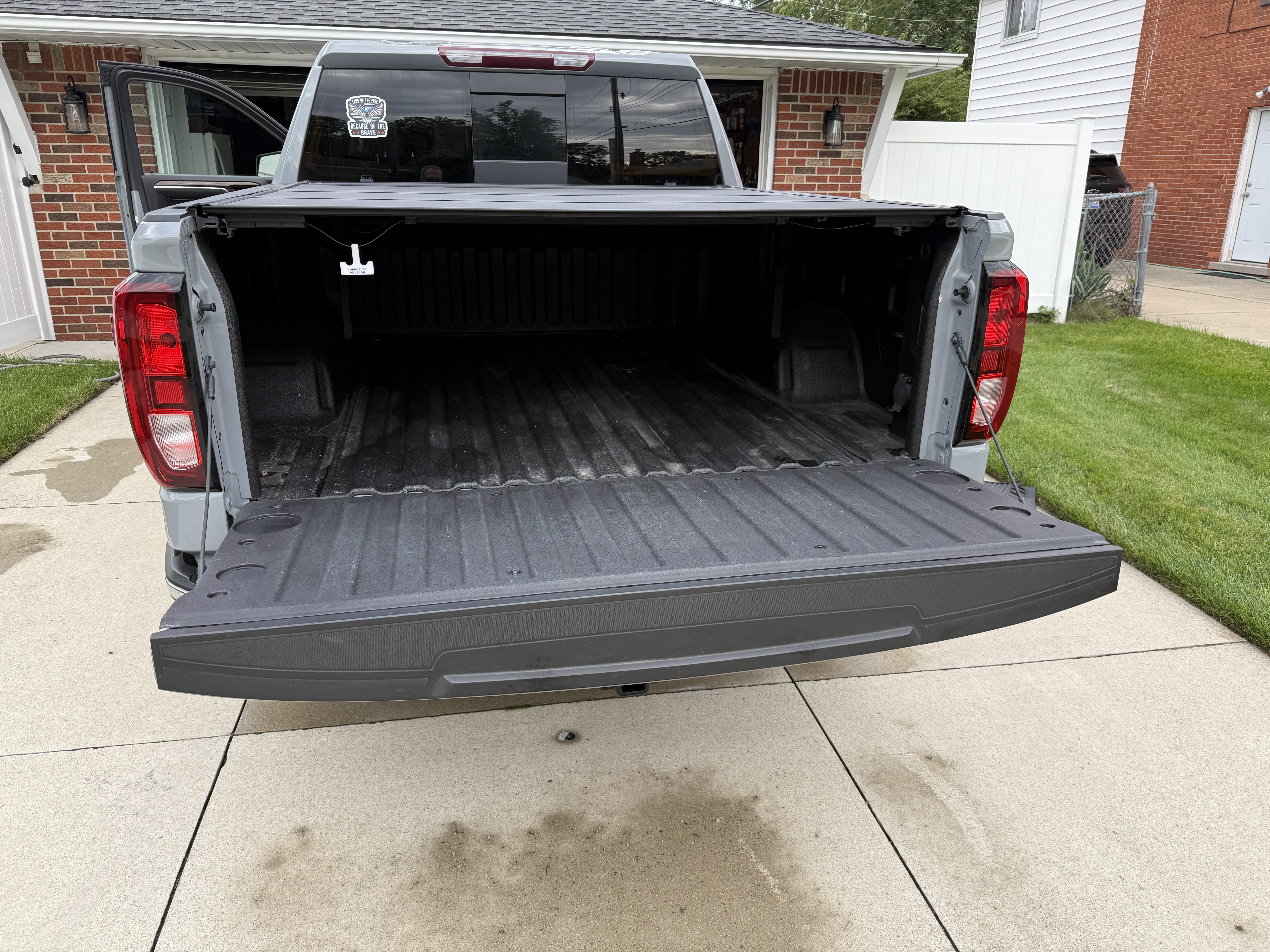 Used 2024 GMC Sierra 1500 SLE w/ Preferred Package AWD/4WD image 14