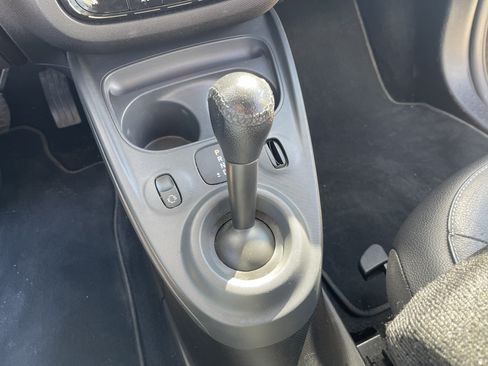 Used 2017 smart fortwo Prime image 25