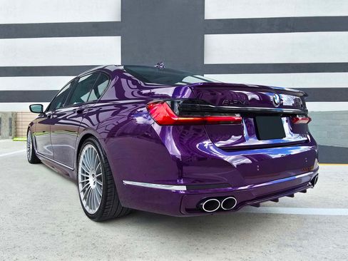 Used 2021 BMW ALPINA B7 xDrive w/ Luxury Rear Seating Package image 6