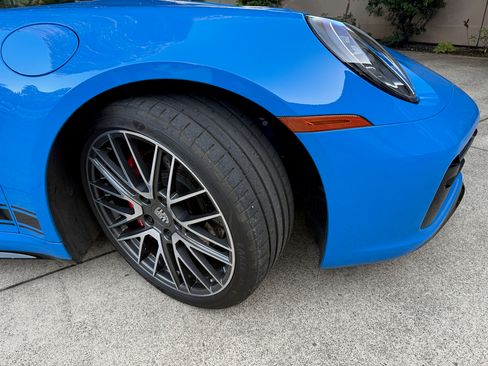 Used 2023 Porsche 911 Carrera 4S image 21