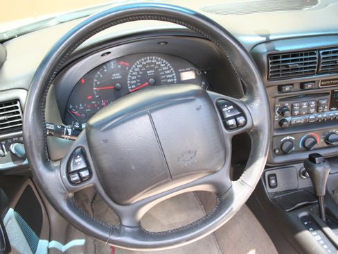 Used 2001 Chevrolet Camaro Z28 w/ SS Performance/Appearance Pkg RWD image 14