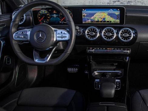 Used 2019 Mercedes-Benz A 220 image 4