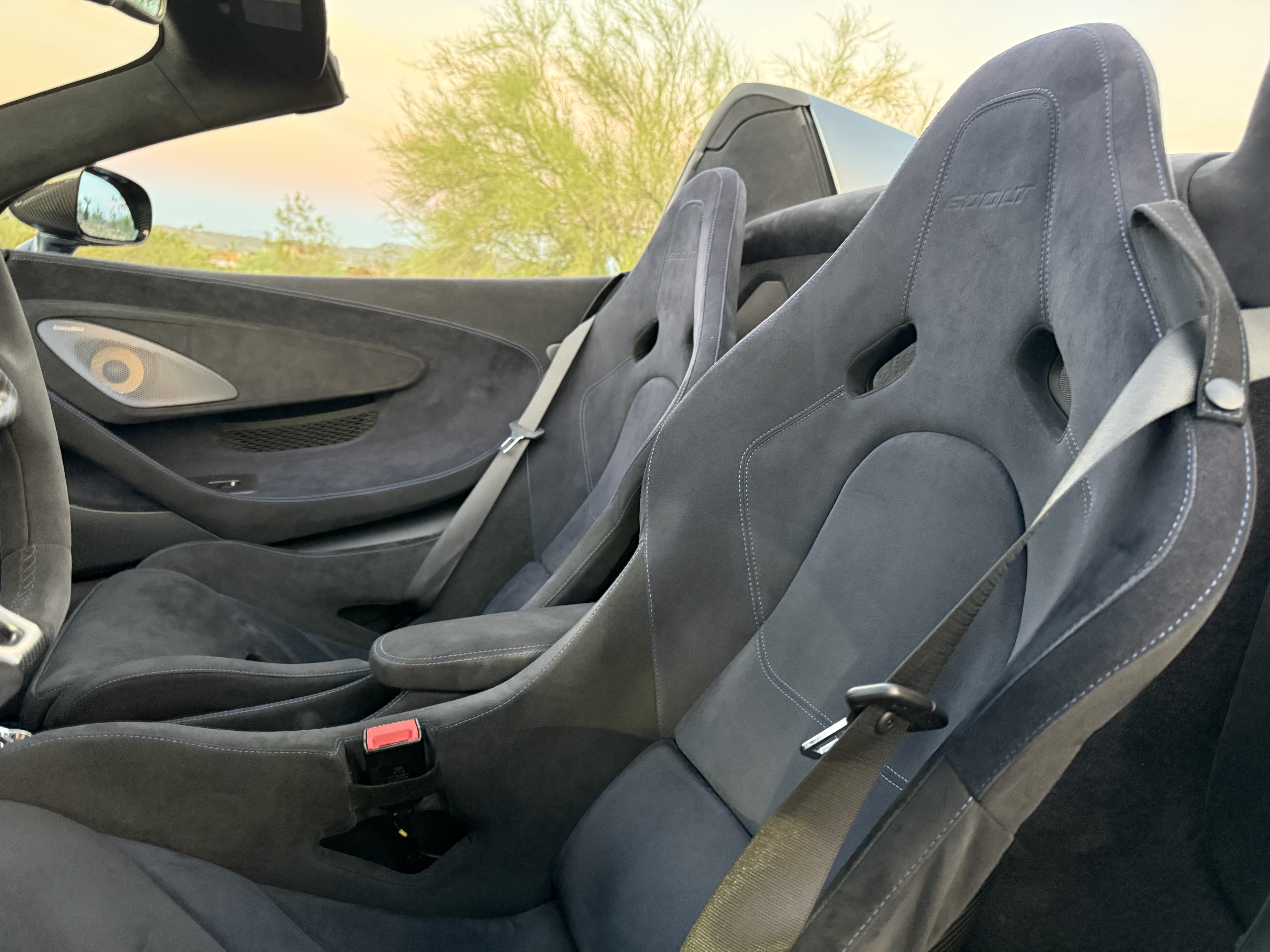 Used 2020 McLaren 600LT Spider RWD image 19