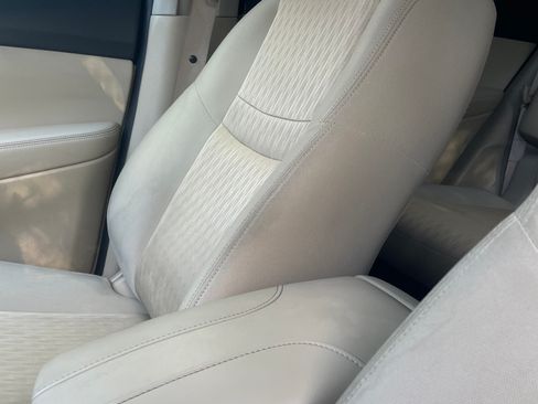 Used 2020 Nissan Rogue SV w/ Premium Package image 9