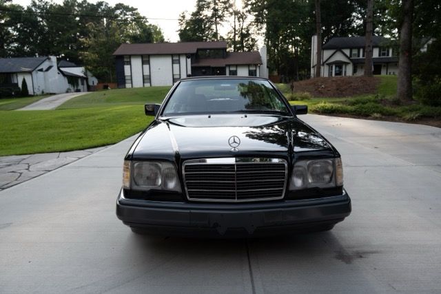 Used 1995 Mercedes-Benz E 320 Convertible image 2