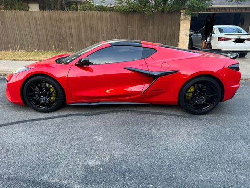 Used 2024 Chevrolet Corvette Z06 RWD image 11