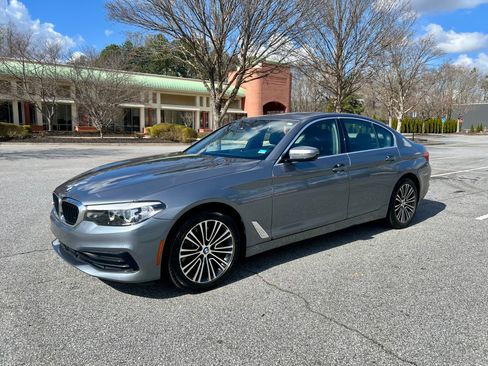 Used 2020 BMW 530i image 1