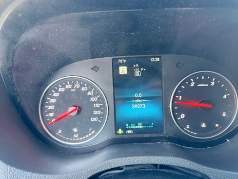 Used 2024 Mercedes-Benz Sprinter 2500 image 12