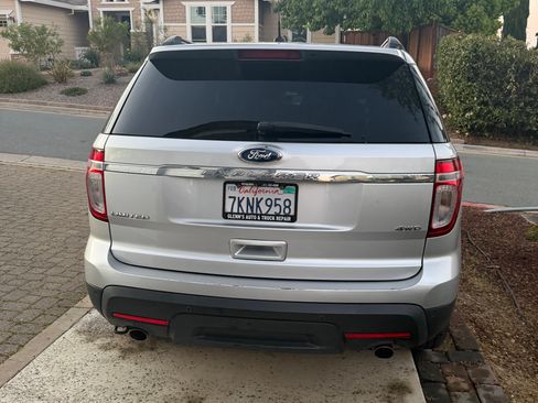 Used 2013 Ford Explorer Limited image 4