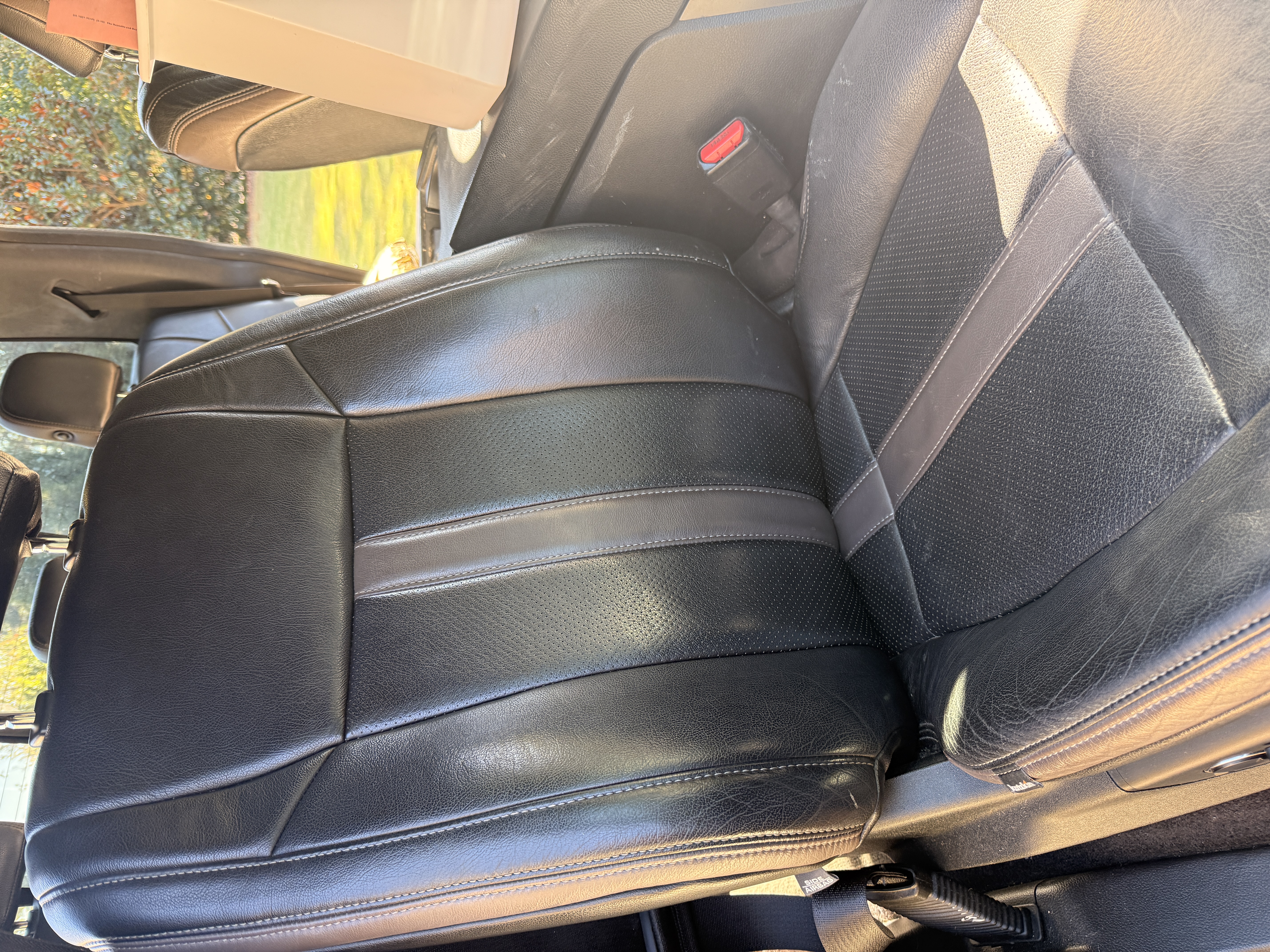 Used 2015 Ford F150 XLT w/ Equipment Group 302A Luxury AWD/4WD image 4