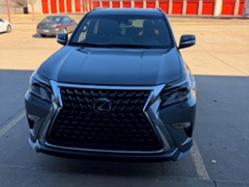 Used 2022 Lexus GX 460 Premium image 2