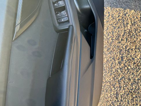 Used 2020 Subaru Impreza 2.0i image 4