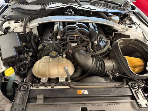 Used 2017 Ford Mustang Shelby GT350 RWD image 8