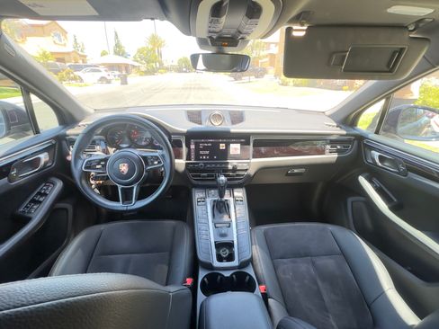 Used 2020 Porsche Macan AWD/4WD image 15