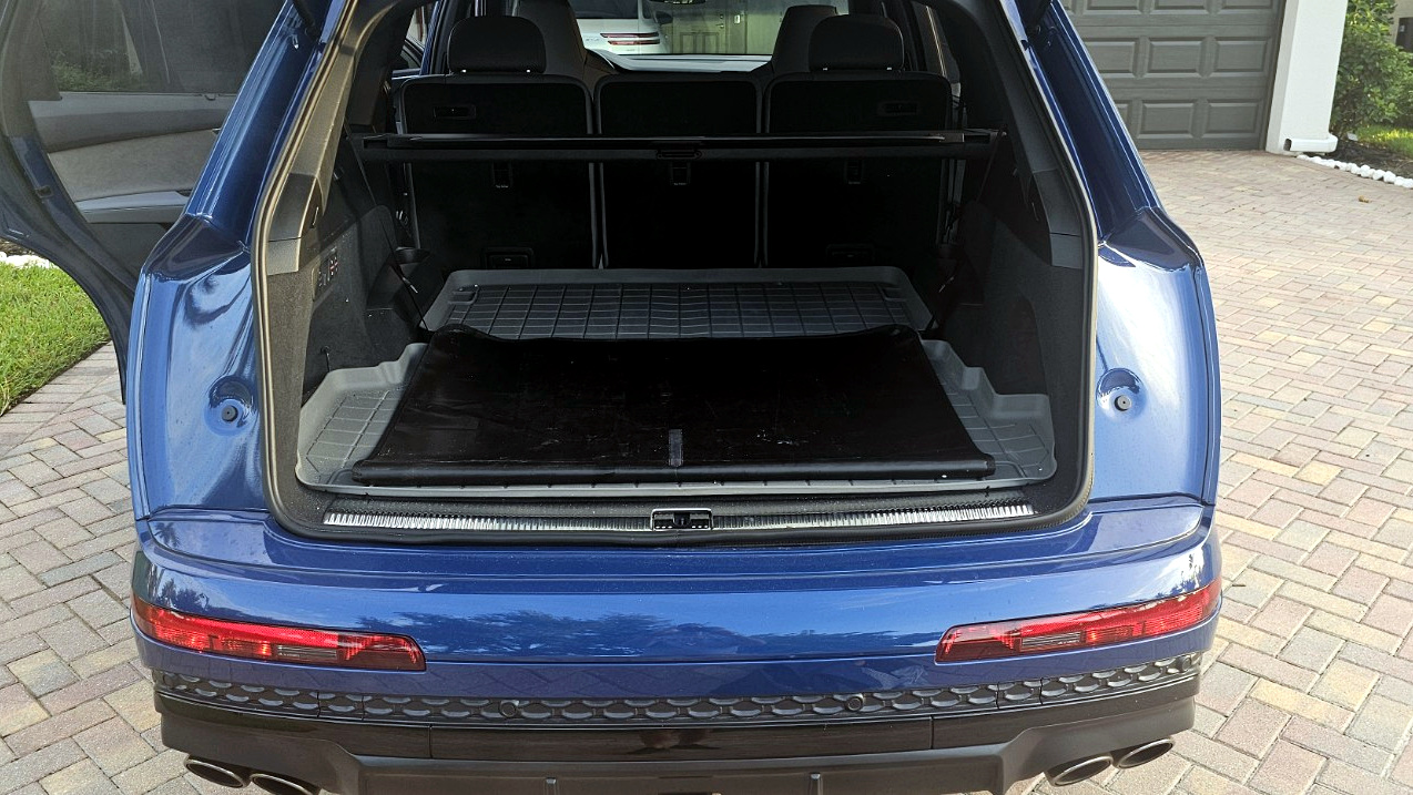 Used 2025 Audi SQ7 Prestige w/ Prestige Package AWD/4WD image 6