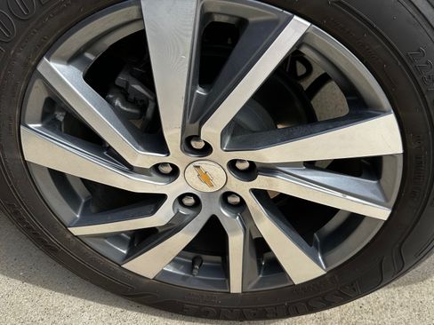 Used 2022 Chevrolet Equinox Premier image 14