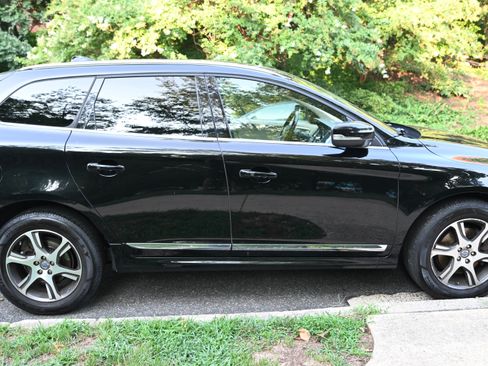 Used 2014 Volvo XC60 T6 AWD/4WD image 1