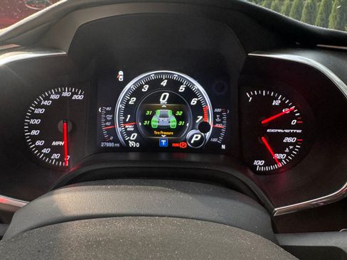 Used 2015 Chevrolet Corvette Stingray Coupe RWD image 13