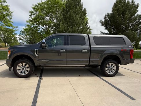 Used 2018 Ford F350 Platinum w/ Platinum Ultimate Package AWD/4WD image 4