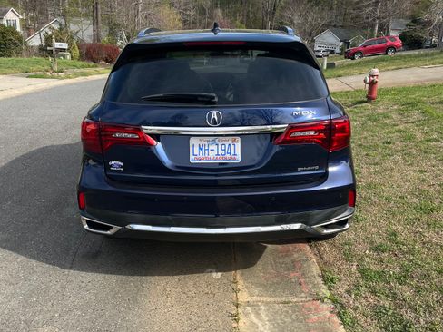 Used 2017 Acura MDX SH-AWD w/ Advance Package image 5