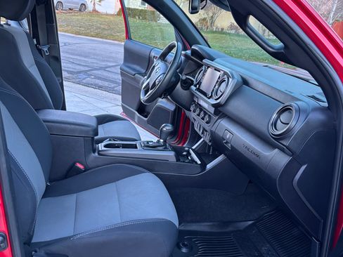 Used 2021 Toyota Tacoma 4x4 Double Cab image 20