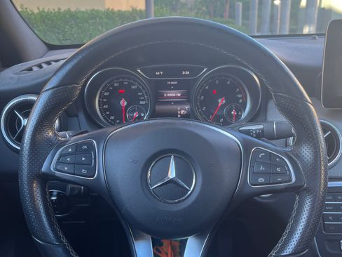 Used 2018 Mercedes-Benz CLA 250 image 8