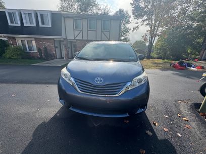 Used 2016 Toyota Sienna LE