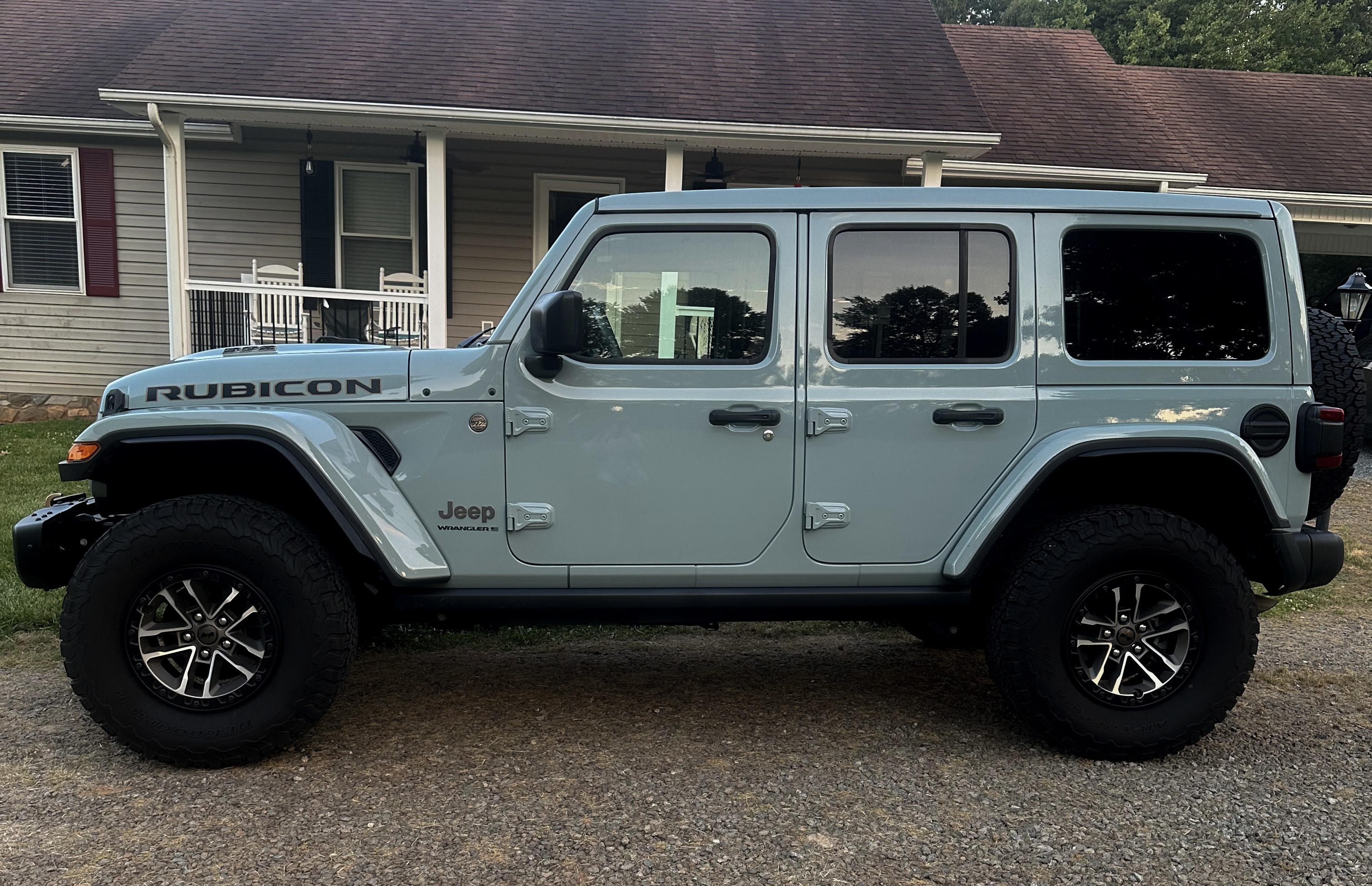 Used 2024 Jeep Wrangler Unlimited Rubicon 392 AWD/4WD image 8