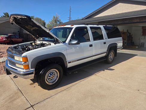 Used 1997 Chevrolet Suburban 2500 w/ Preferred Equipment Group 3 AWD/4WD image 4