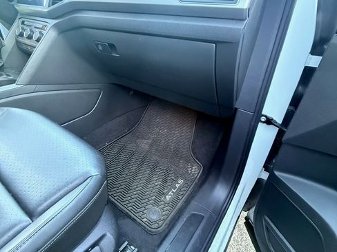 Used 2018 Volkswagen Atlas SE FWD image 13