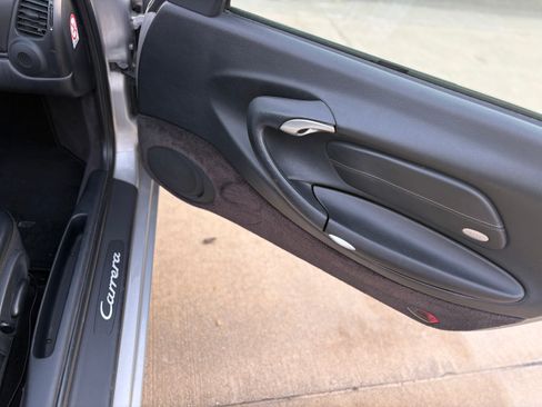 Used 2001 Porsche 911 Carrera image 23