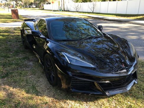 Used 2024 Chevrolet Corvette Z06 image 1