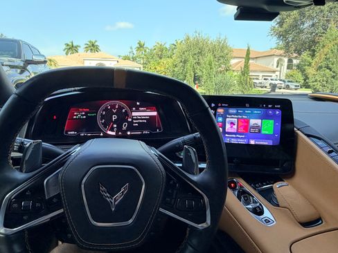 Used 2024 Chevrolet Corvette Stingray Premium Conv w/ Z51 Performance Package RWD image 9