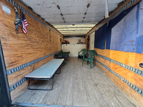 Used 2017 Ford E-450 and Econoline 450 Super Duty image 14