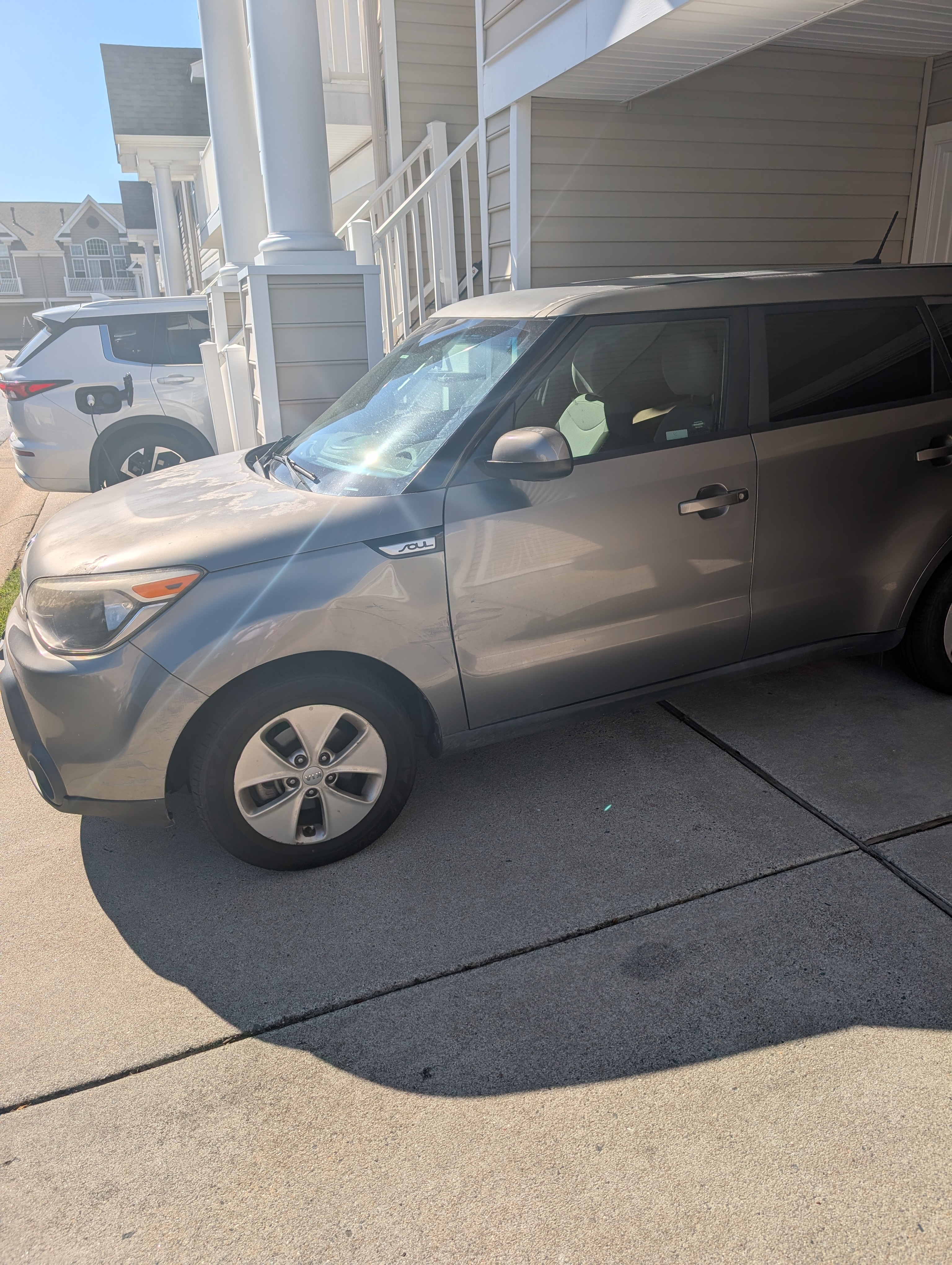 Used 2016 Kia Soul FWD image 1