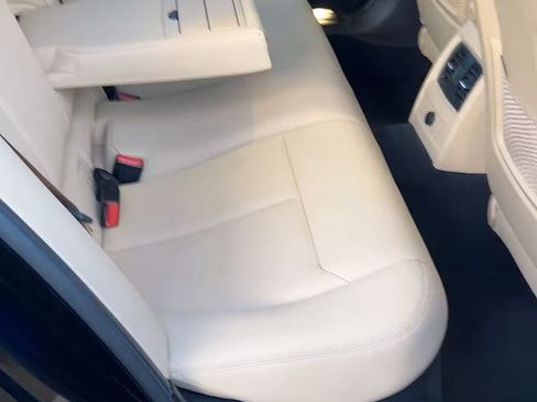 Used 2017 BMW 330e image 6