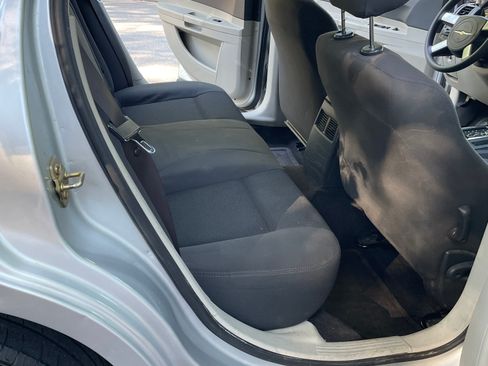Used 2005 Chrysler 300 RWD image 13